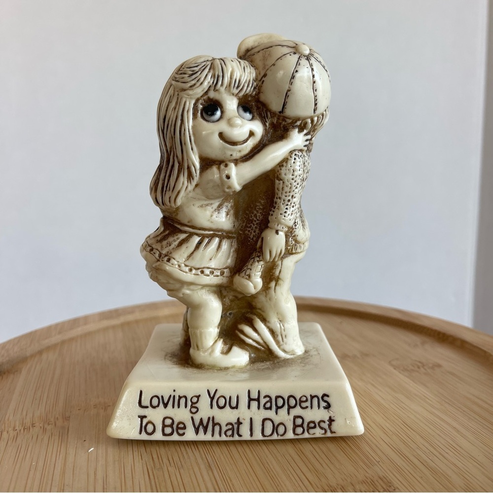 Ivory 'Loving You Happens To Be What I Do Best' Figurine - Home Party Decor
